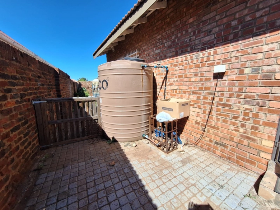 3 Bedroom Property for Sale in Beaconsfield Northern Cape